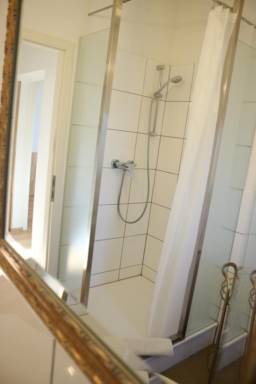 Moderne Studio Apartments Und 4 Zimmer Wohnungen In Oberhausen, Ideal Fuer Geschaeftsreisende Und Monteure Exterior foto
