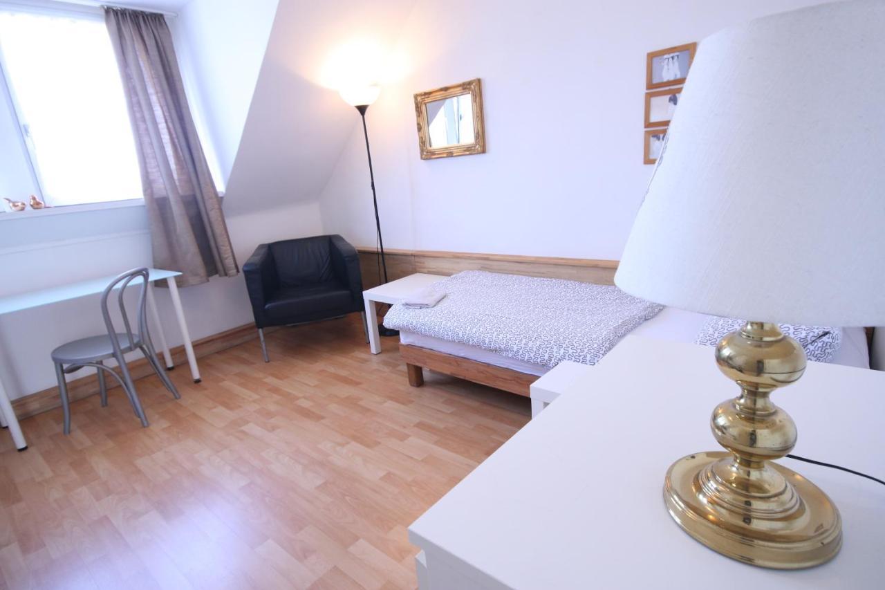 Moderne Studio Apartments Und 4 Zimmer Wohnungen In Oberhausen, Ideal Fuer Geschaeftsreisende Und Monteure Exterior foto