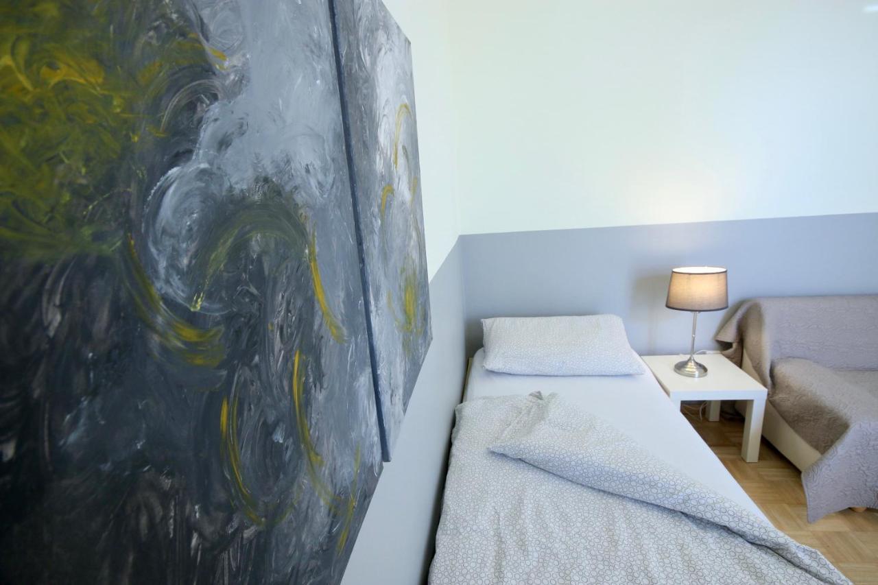 Moderne Studio Apartments Und 4 Zimmer Wohnungen In Oberhausen, Ideal Fuer Geschaeftsreisende Und Monteure Exterior foto