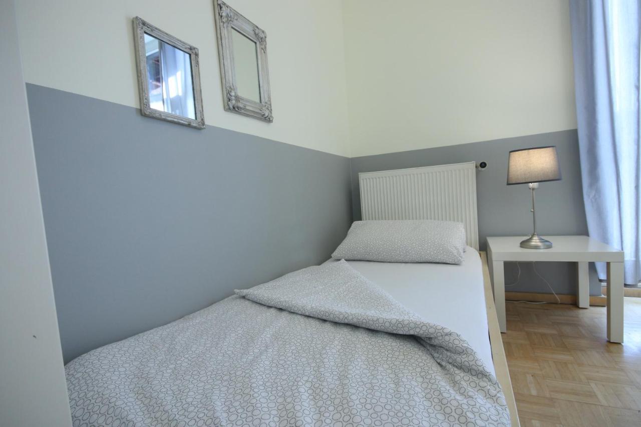 Moderne Studio Apartments Und 4 Zimmer Wohnungen In Oberhausen, Ideal Fuer Geschaeftsreisende Und Monteure Exterior foto